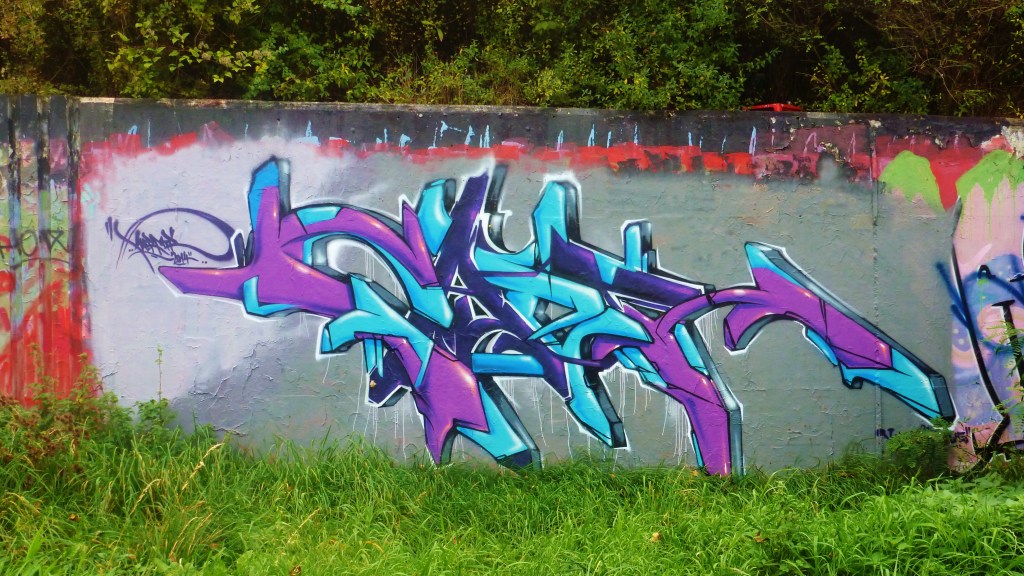 September and Graffiti in Prague 106